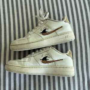 Nike Air Force 1 '07 LV8 NN sneakers Youth Size 5